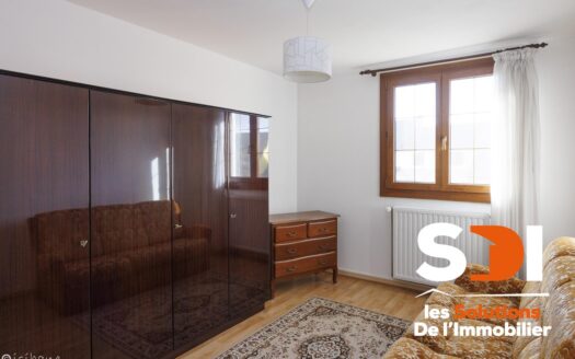 PLOBSHEIM – MAISON JUMELÉE 90M² SUR 2,35 ARES AVEC TERRASSE + JARDIN + GGE + CAVE