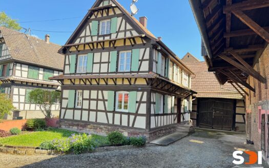 LIMERSHEIM – MAISON A COLOMBAGES 128M² SUR 6,18 ARES AVEC DEPENDANCE EN DUR + GRANGE +JARDIN + COUR + CAVE + GGE
