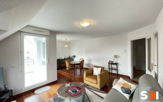 HERRLISHEIM – ATTIQUE T3/74M² AVEC 2 TERRASSES + GGE + PKG + CAVE