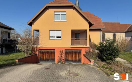 PLOBSHEIM – IMMEUBLE 185M² AVEC 2 LOGTS – S/S COMPLET SUR 5,42 ARES