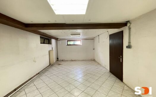 ILLKIRCH – MAISON 134M2 – 6 P SUR 6,48 ARES AVEC GGES + S/S + JARDIN