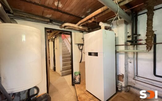 ILLKIRCH – MAISON 134M2 – 6 P SUR 6,48 ARES AVEC GGES + S/S + JARDIN