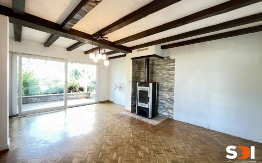 ILLKIRCH – MAISON 134M2 – 6 P SUR 6,48 ARES AVEC GGES + S/S + JARDIN
